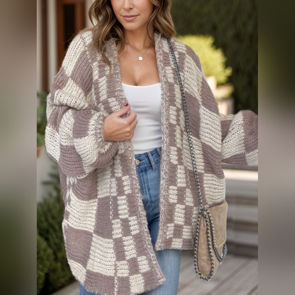 Plaid & Cozy Days Cardigan - Mocha - Picture 2 of 5